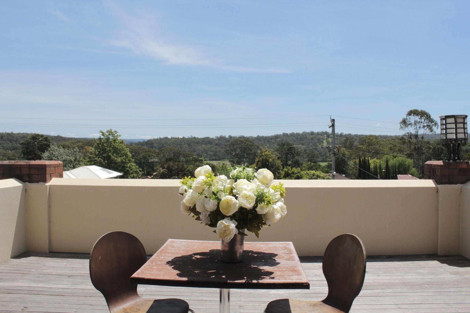 Wallacia Hotel Exterior photo